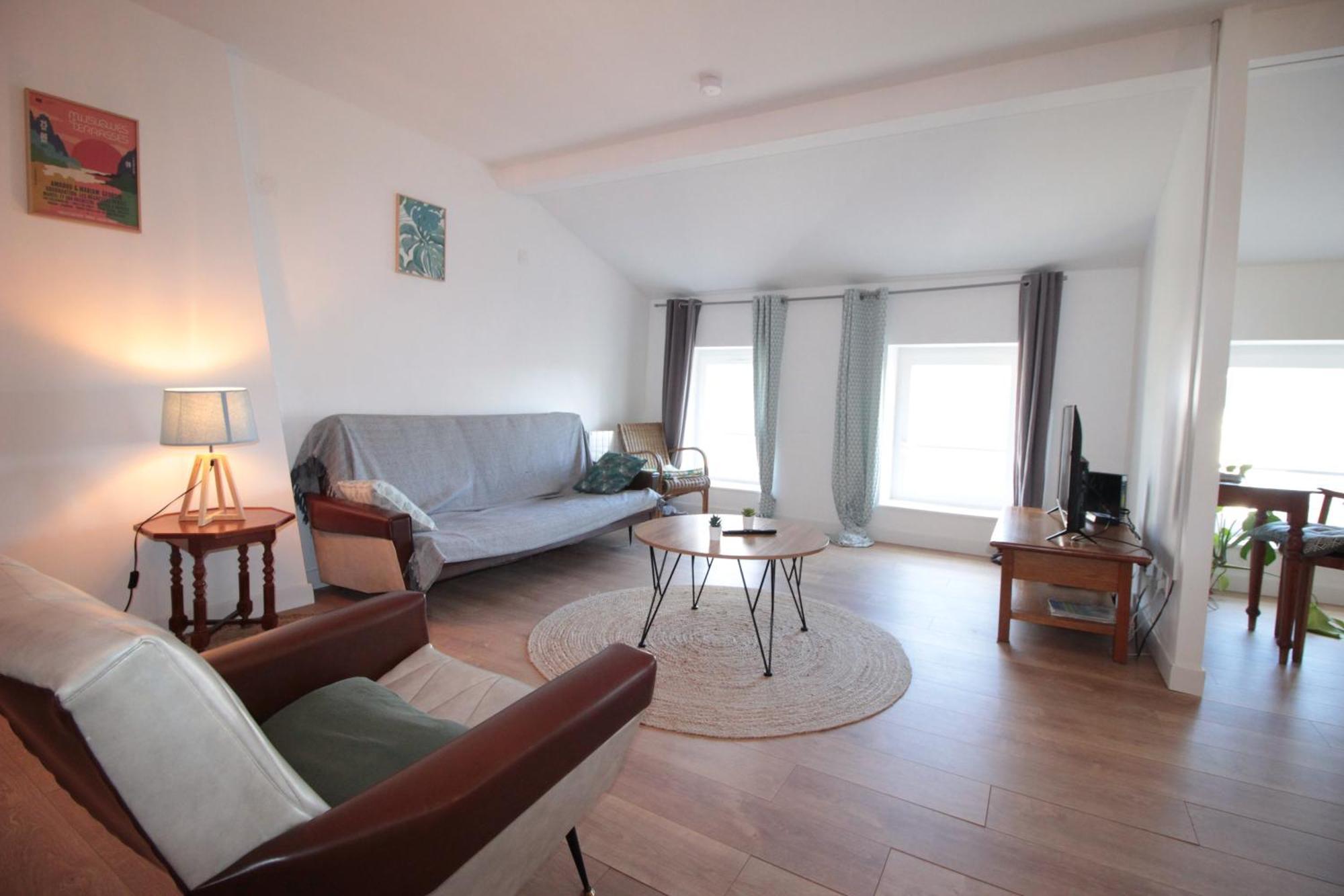 Logement Neuf "Meuse" - Hyper Centre - Parking Proche - Proche Gare - 4 Chambres - Terrasse Couverte - Wifi ! Gere Par Prestazen'Services Верден-сюр-Мез Екстер'єр фото