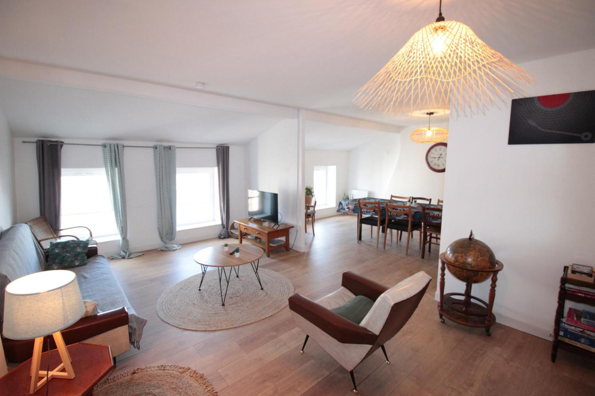 Logement Neuf "Meuse" - Hyper Centre - Parking Proche - Proche Gare - 4 Chambres - Terrasse Couverte - Wifi ! Gere Par Prestazen'Services Верден-сюр-Мез Екстер'єр фото